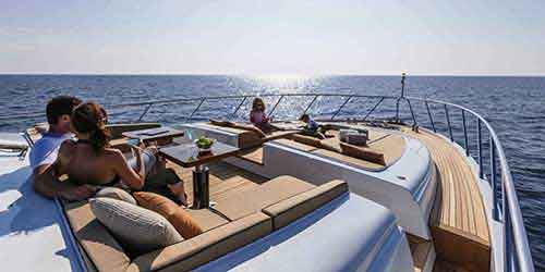 Daily Yacht Tours